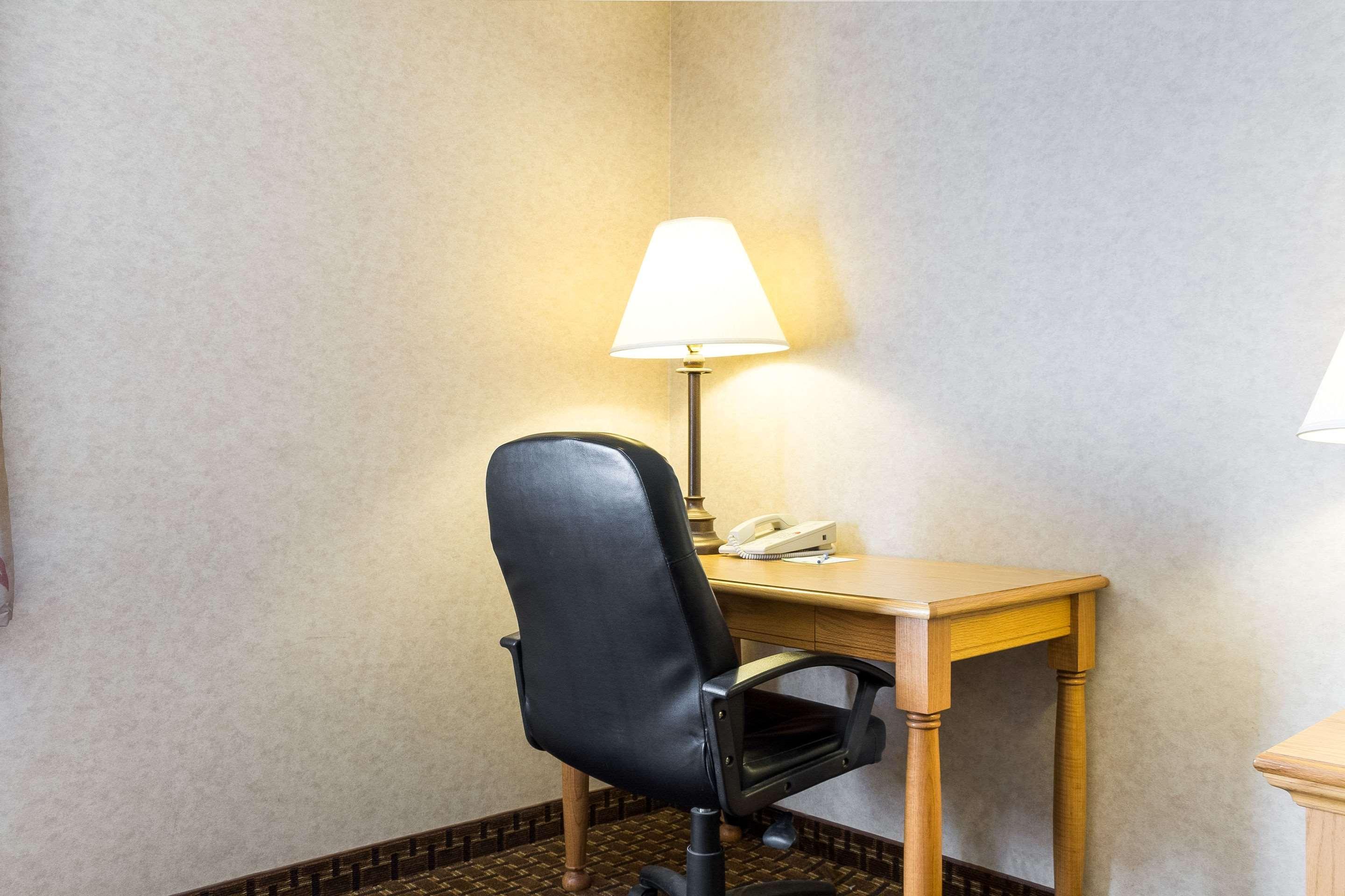 Comfort Inn & Suites Кастер Экстерьер фото