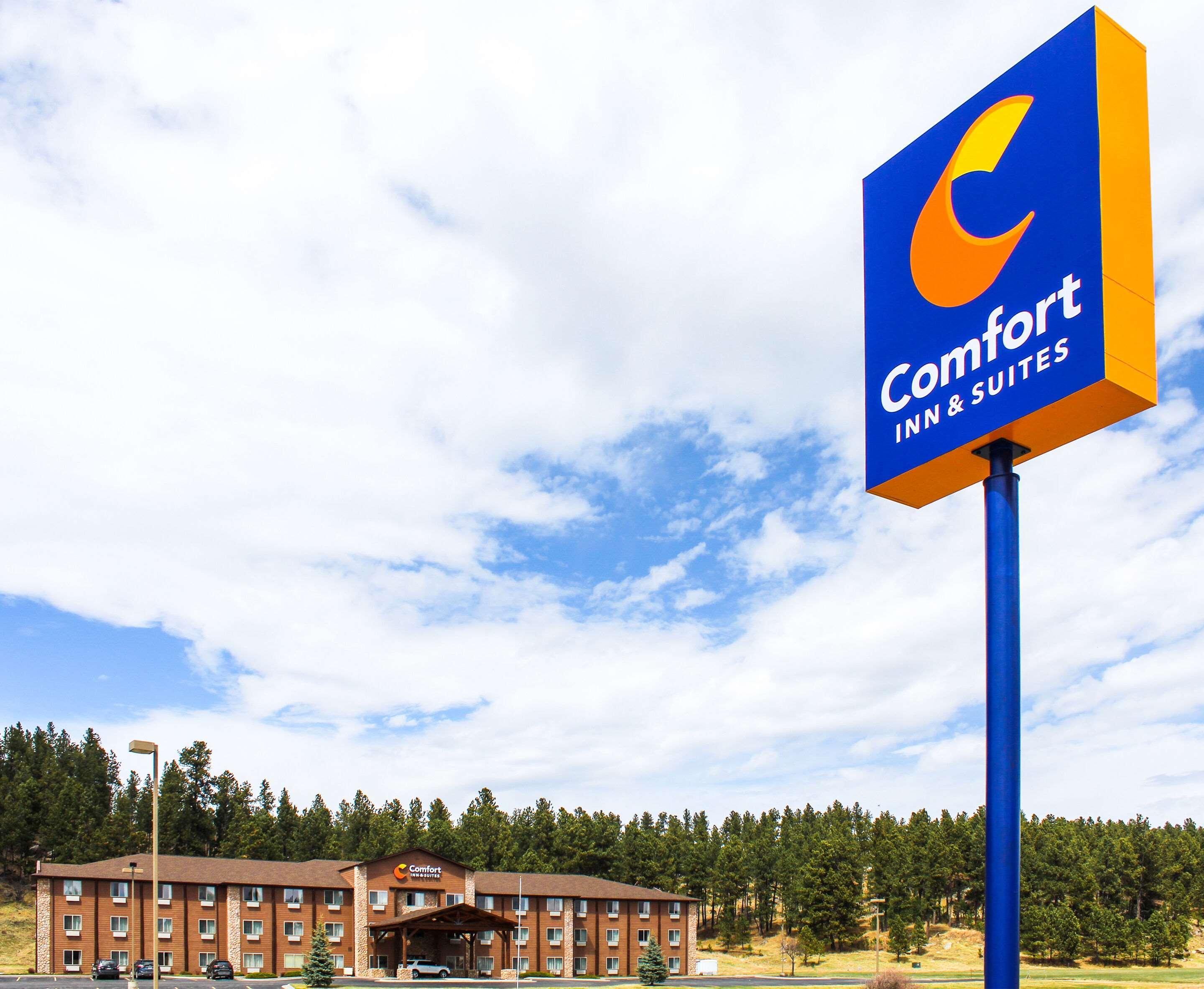 Comfort Inn & Suites Near Custer State Park And Mt Rushmore Экстерьер фото