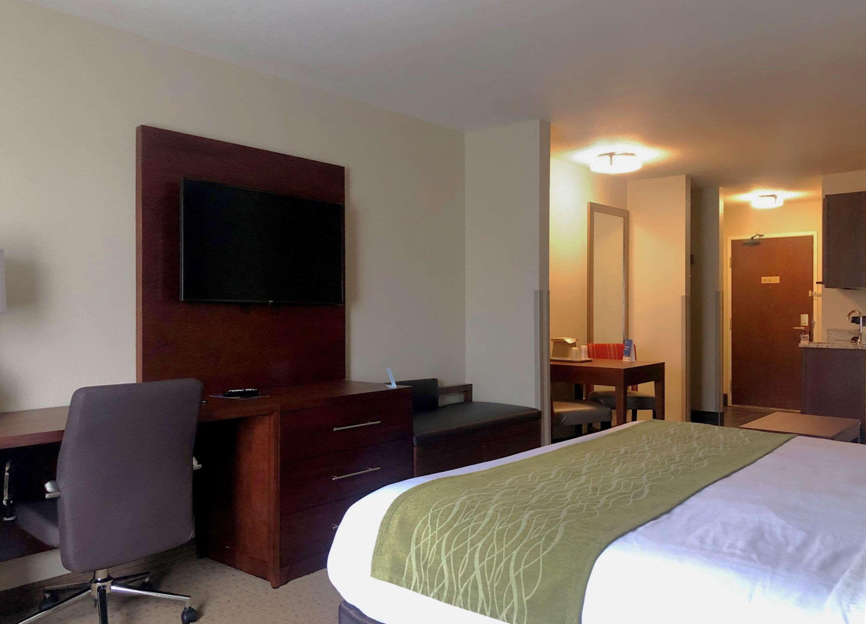 Comfort Inn & Suites Кастер Экстерьер фото