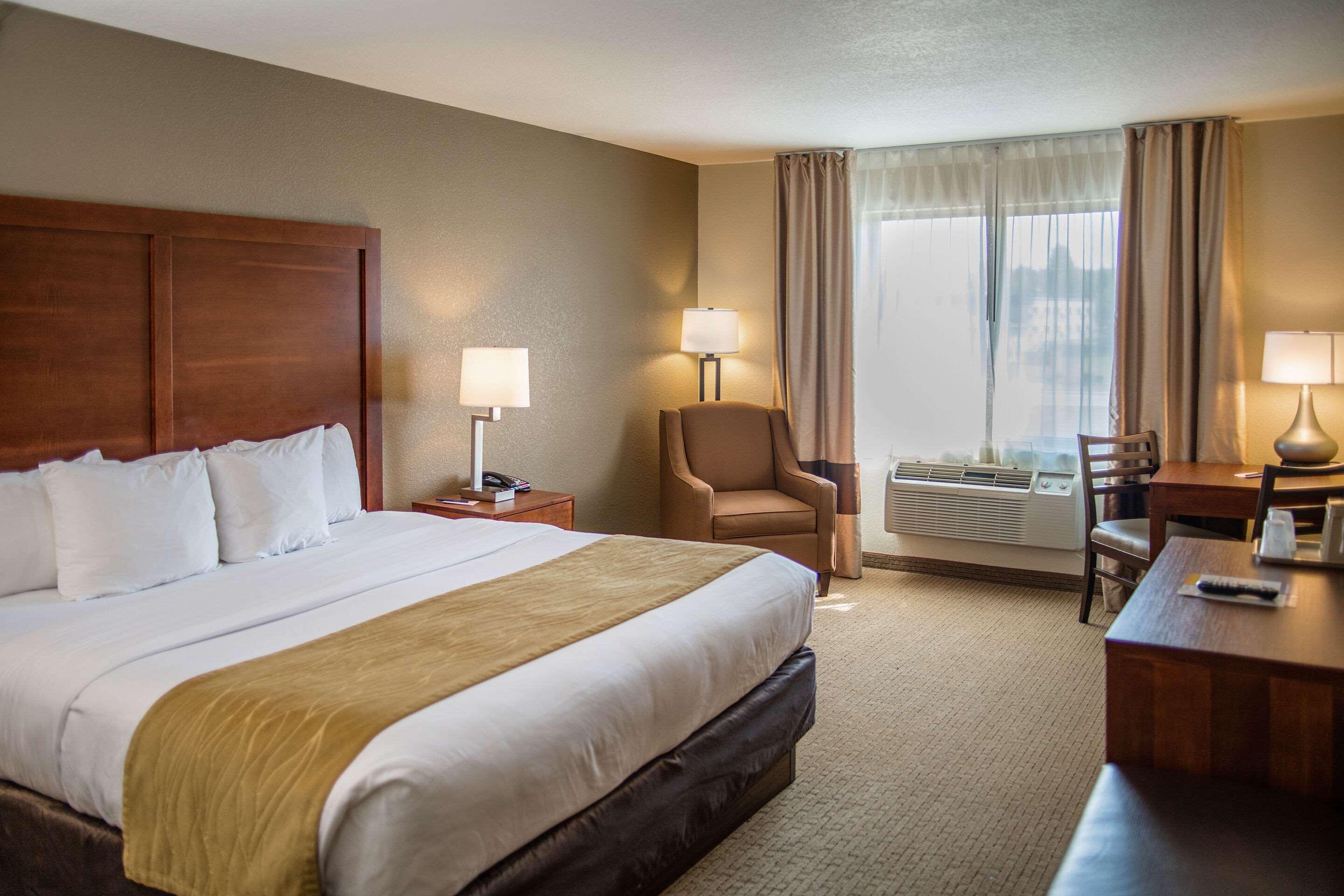 Comfort Inn & Suites Кастер Экстерьер фото