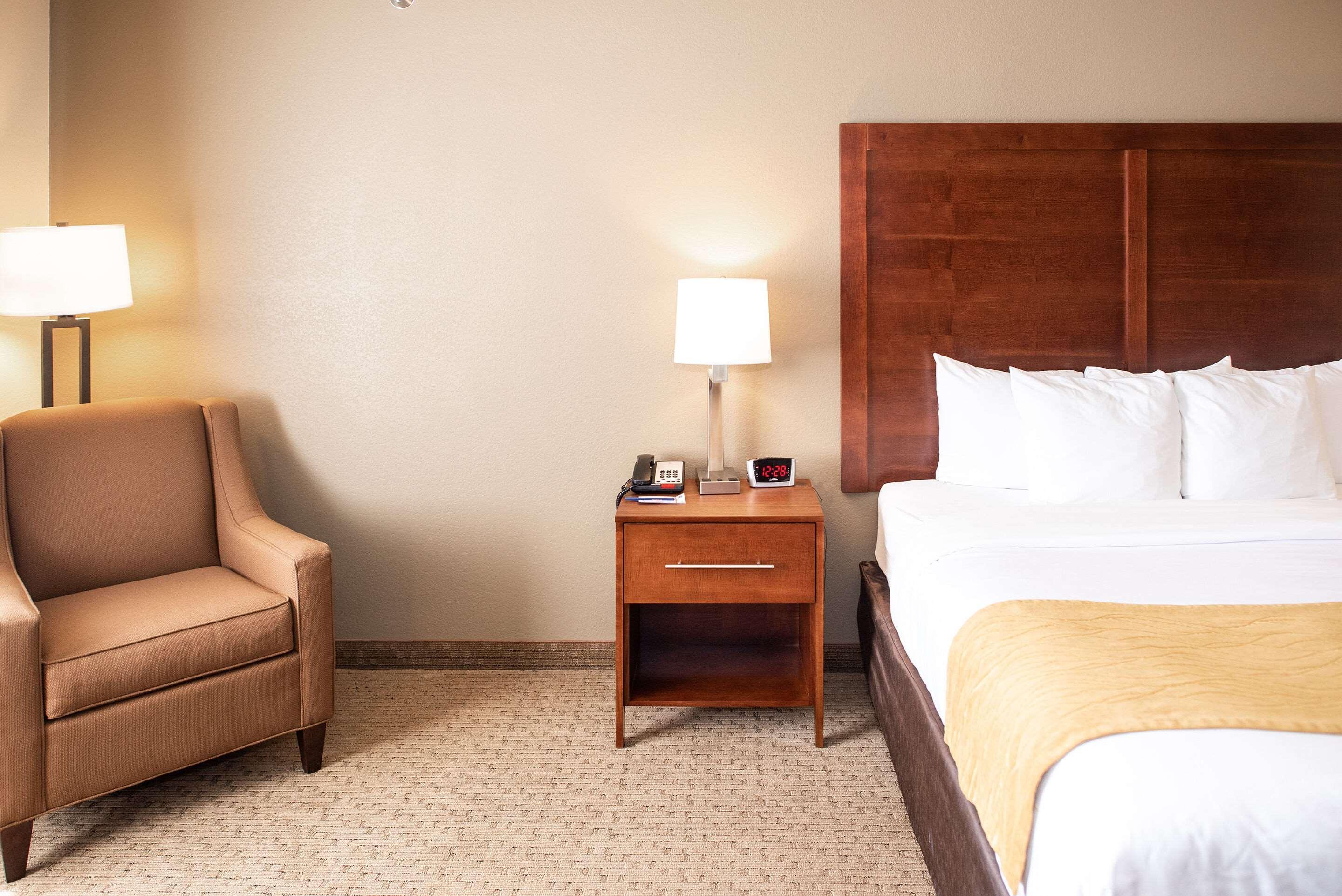 Comfort Inn & Suites Кастер Экстерьер фото